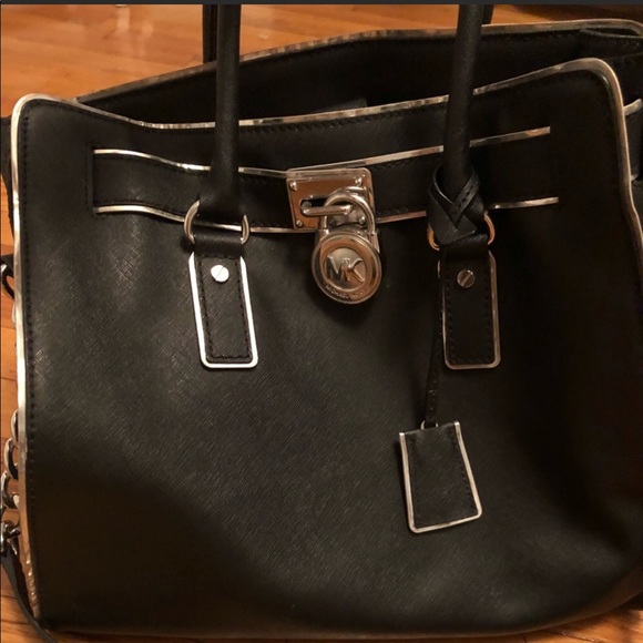 Michael Kors Handbags - Michael Kors Large Hamilton Tote *MAKE AN OFFER*
